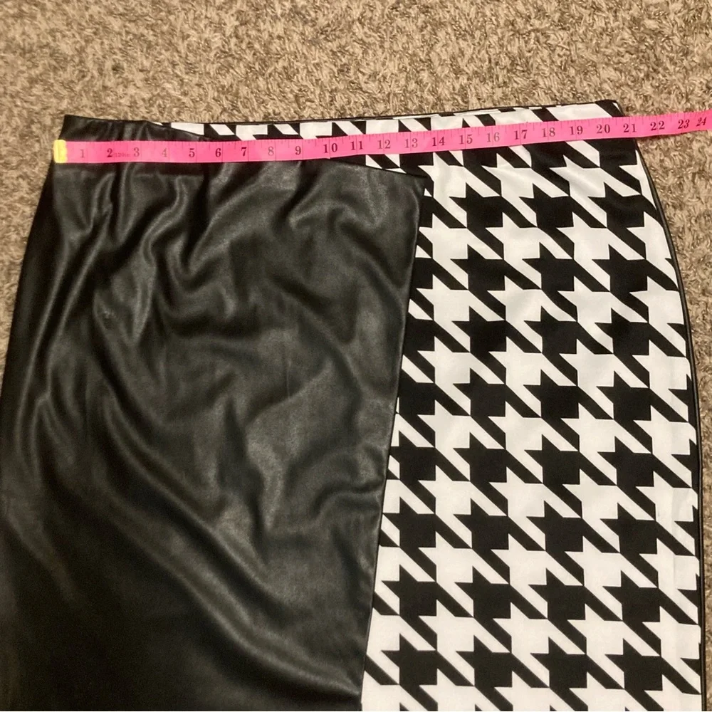 *NWT* Ashley Stewart Black & White Pleather/Fabric Skirt, Sz 22-24, fits 3X, NEW - Picture 7 of 13